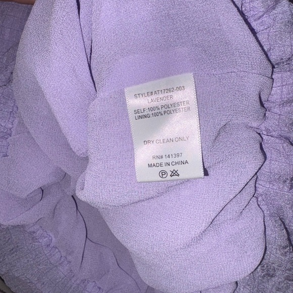 * ASTR The Label Lavender V Neck Bubble Sleeves Tie Back Blouse Size Small NEW - Picture 2 of 6